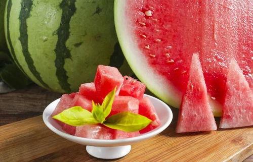 花瓣87组吃瓜日常,揭秘吃瓜日常，趣味生活瞬间