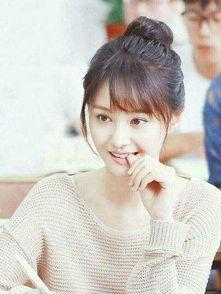 明星左右网,揭秘娱乐圈幕后故事，带你走进明星真实生活